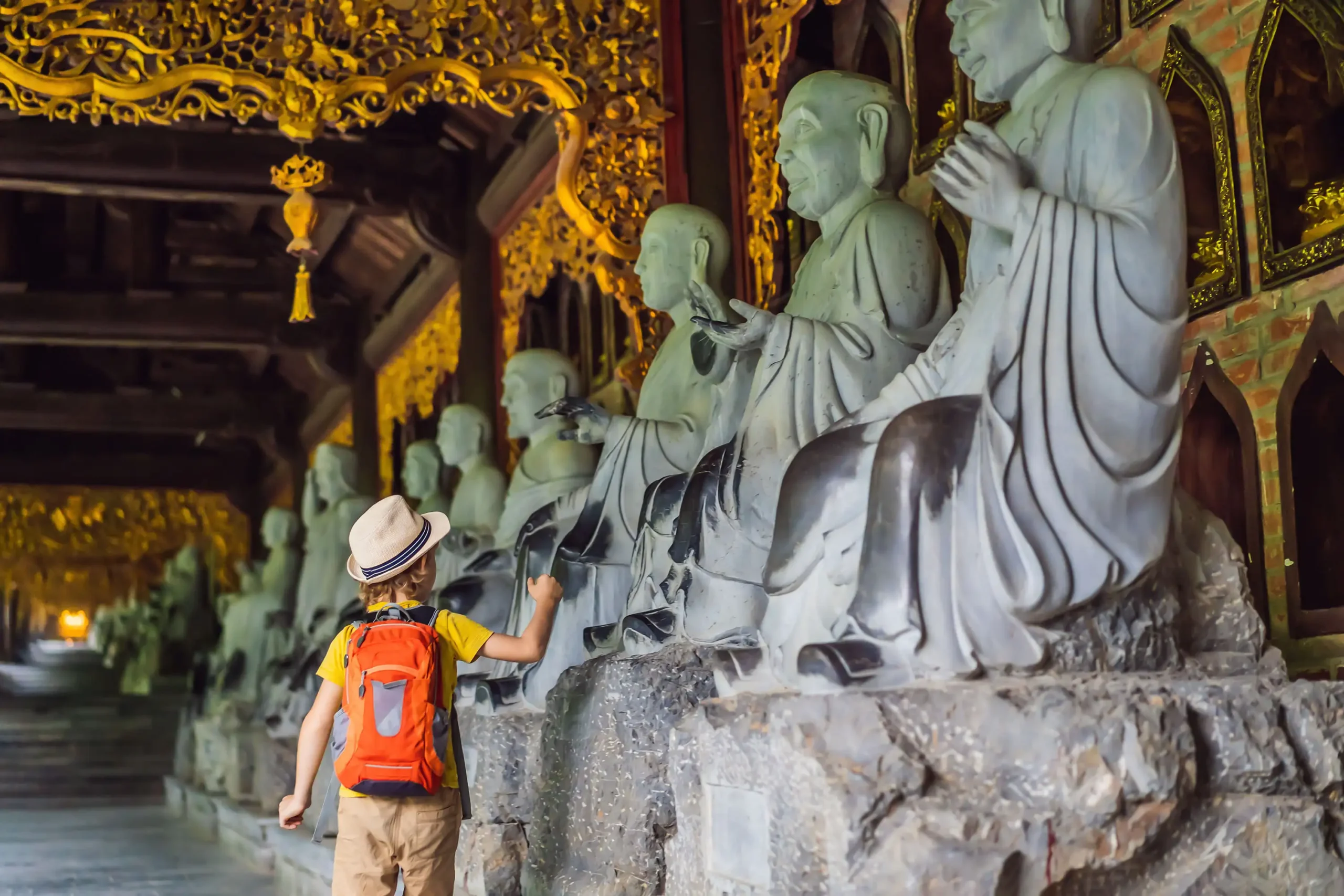 HOA LU – TAM COC – MUA CAVE – CYCLING – 1 DAY TRIP BY LIMOUSINE