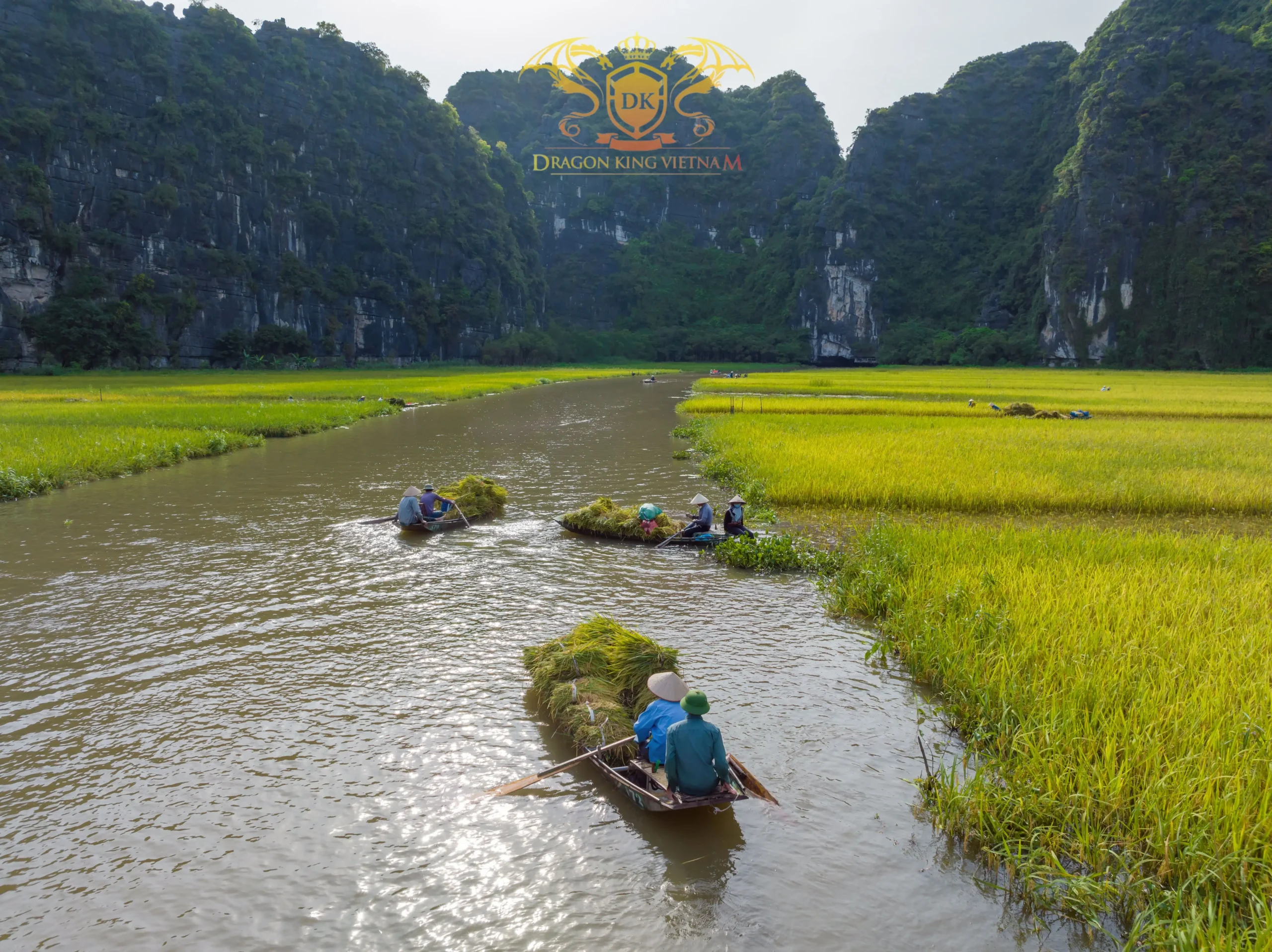 HOA LU – TRANG AN – MUA CAVE – CYCLING 1 DAY TRIP BY LIMOUSINE